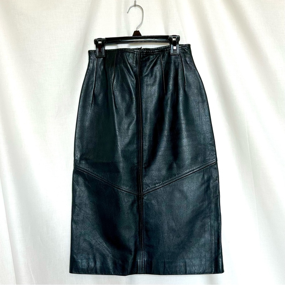 Chic Black Leather Midi Skirt